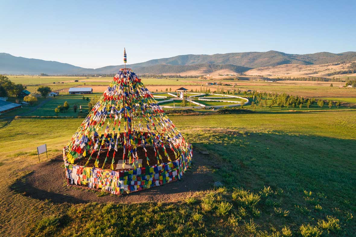 GARDEN OF ONE THOUSAND BUDDHAS